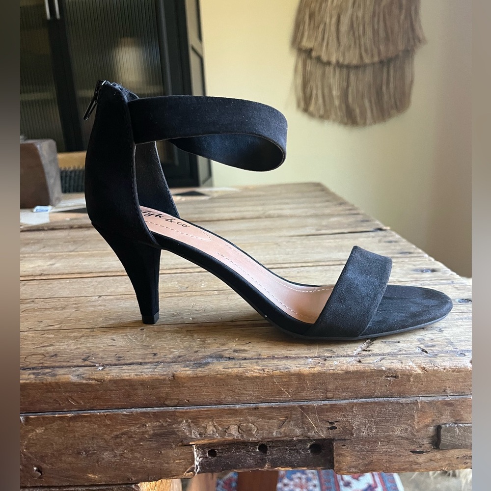 STYLE &Co heels black size 7  like new! Great condition